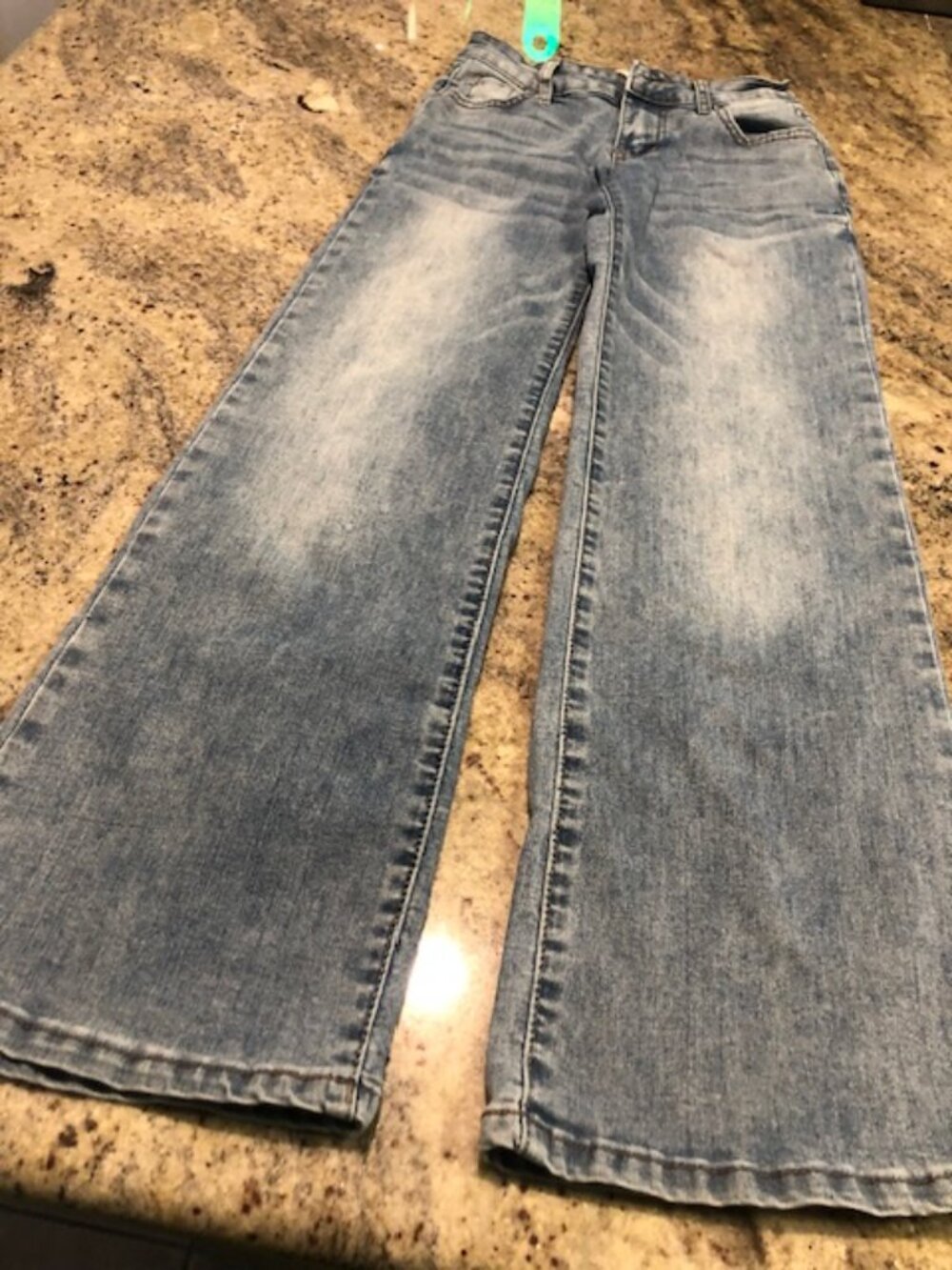 Soho Denim - Picture 2 of 4